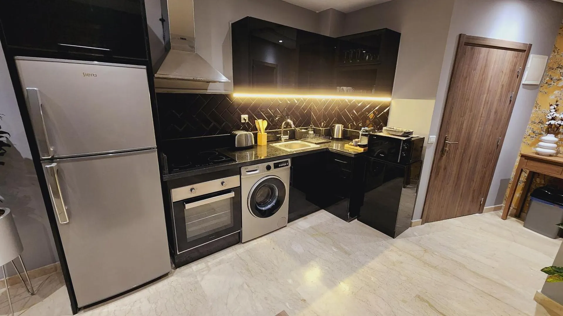 Apartment The Twenty-Six Palmier By Ib Signature - Design 1Bedroom Apt With Wifi, Parking, Self Check-In, 24 X7 Security - City View With Terrace - Walk To Cafes! City Centre, Tram Casablanca Morocco