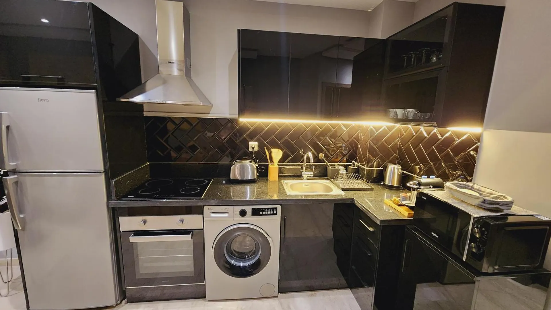 Apartment The Twenty-Six Palmier By Ib Signature - Design 1Bedroom Apt With Wifi, Parking, Self Check-In, 24 X7 Security - City View With Terrace - Walk To Cafes! City Centre, Tram Casablanca