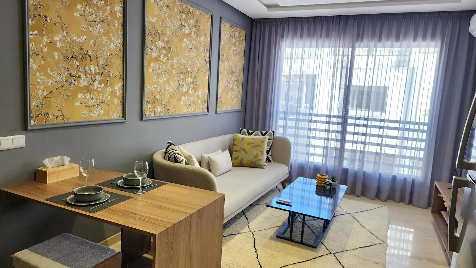 Apartment The Twenty-Six Palmier By Ib Signature - Design 1Bedroom Apt With Wifi, Parking, Self Check-In, 24 X7 Security - City View With Terrace - Walk To Cafes! City Centre, Tram Casablanca Morocco